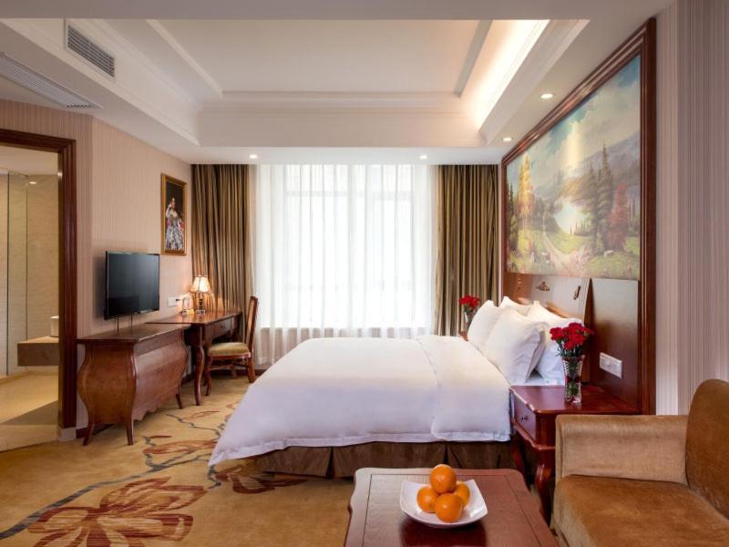 Vienna Hotel Puning South Huancheng Road High-Speed Train Station Exteriér fotografie
